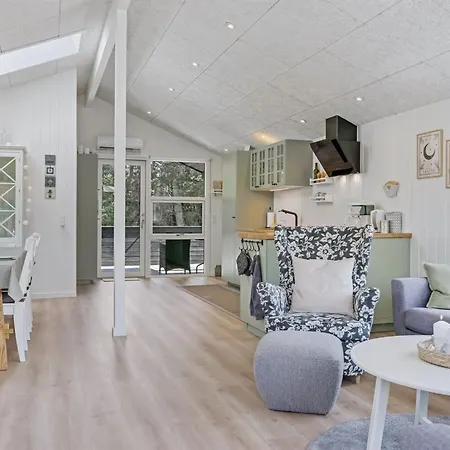 Ema - 1-9km From The Sea By Interhome